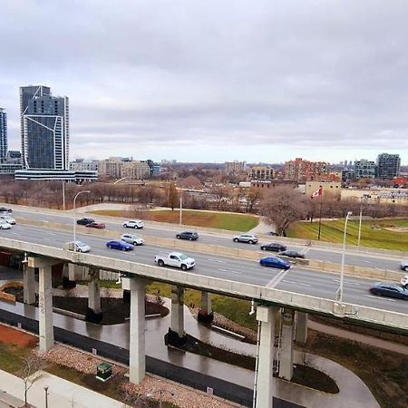 Lakefront Living Downtown Toronto - Free Parking, Gym, Indoor Pool Bagian luar foto