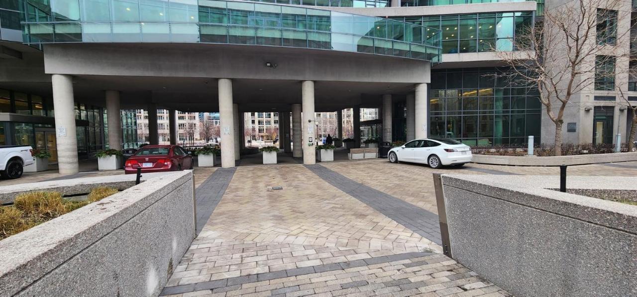 Lakefront Living Downtown Toronto - Free Parking, Gym, Indoor Pool Bagian luar foto
